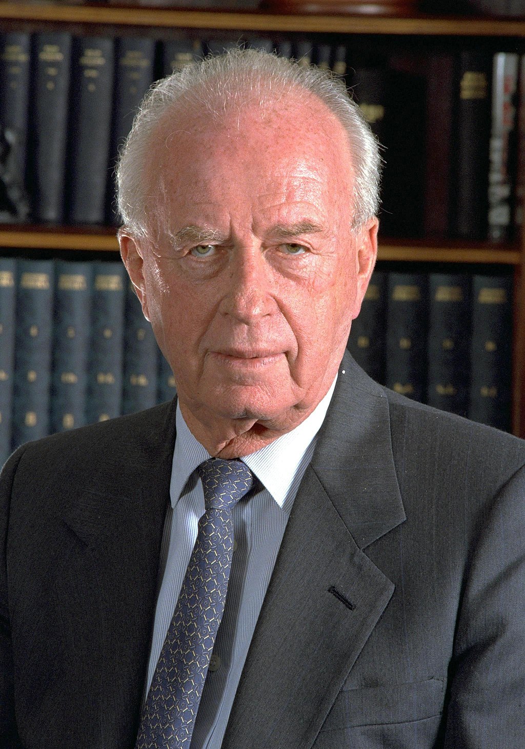 close do primeiro ministro de Israel, Yitzhak Rabin